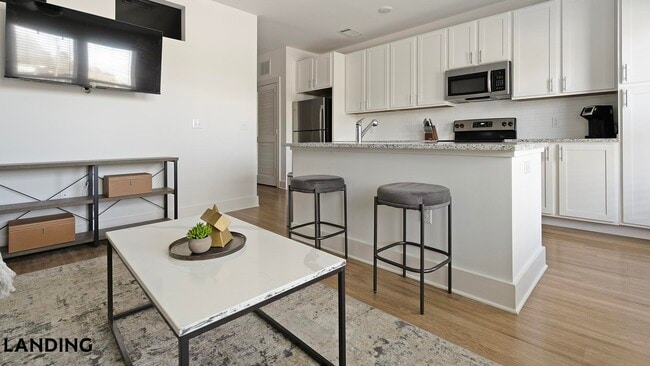 Photo - 5209 Craftsman Dr Unidad 100-317