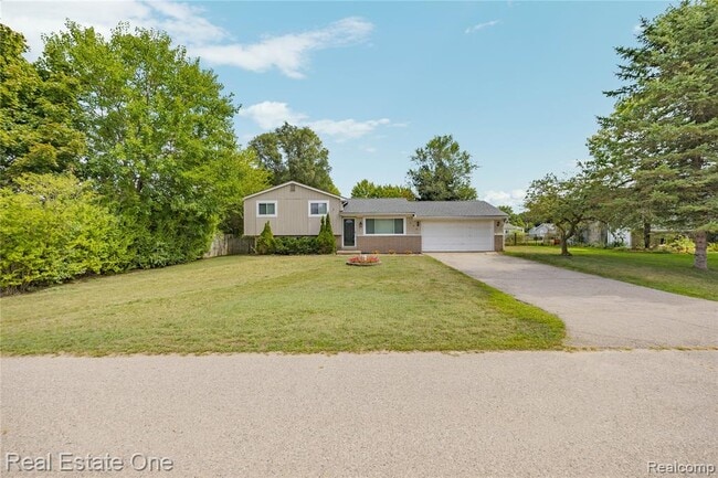 Photo - 348 Decca Dr