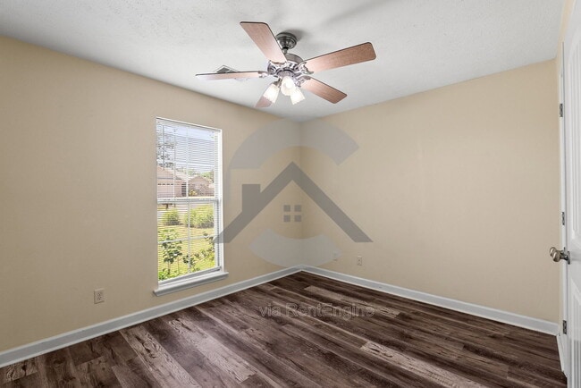 Photo - 2340 Linda Drive