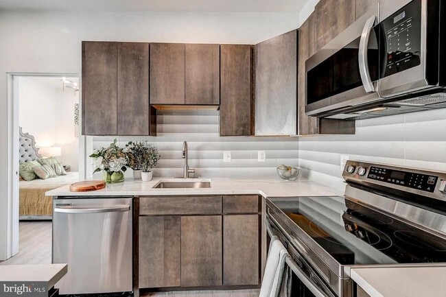 Photo - 421 S Broadway Apartment Unit 306