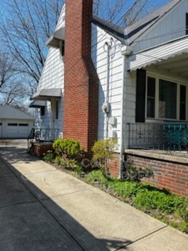 Photo - 6558 Lawnwood Ave