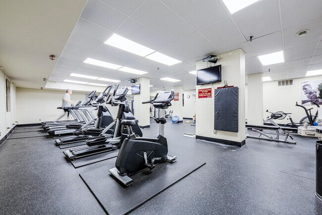 Photo - Upper Canada Court, West