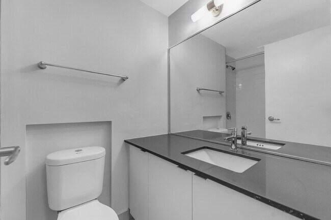 Photo - 145 York St Unit 506