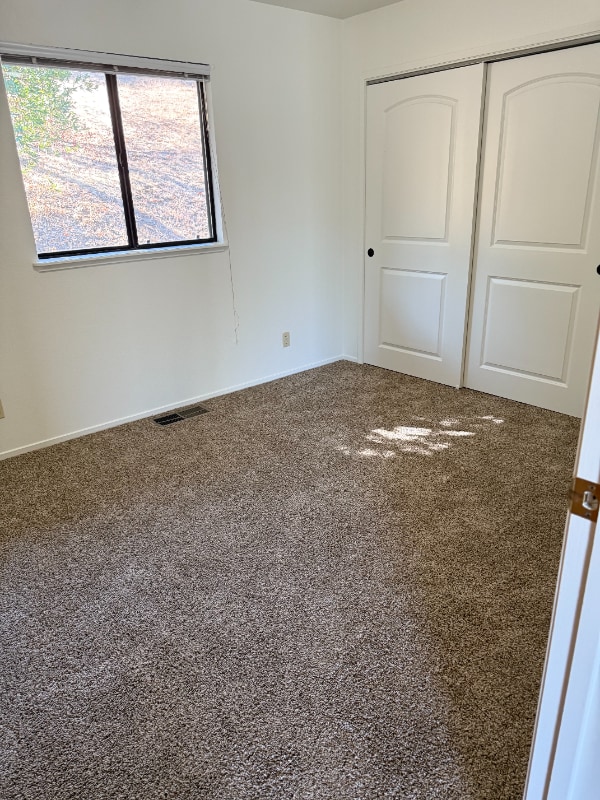 Photo - 46473 Eastwood Dr N