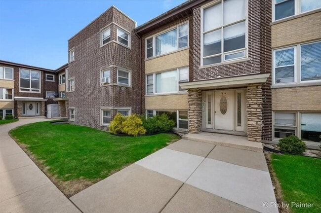 Building Photo - 5530 W Lawrence Ave Unit GN