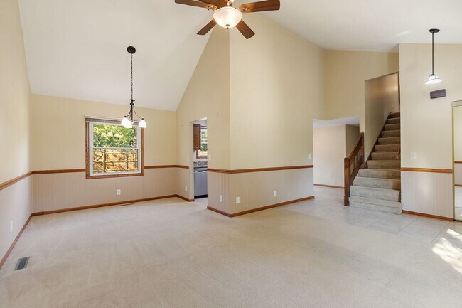 Photo - 764 Covington Cir House