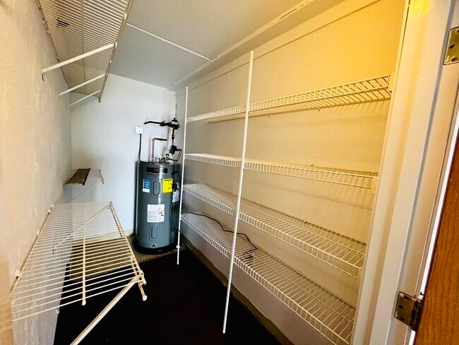 Photo - 200 Cove Way Unit 105