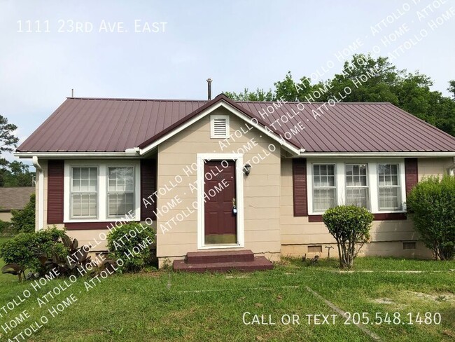 AVAILABLE IN JULY! Cute 2 bedroom house w... - AVAILABLE IN JULY!  Cute 2 bedroom house w...