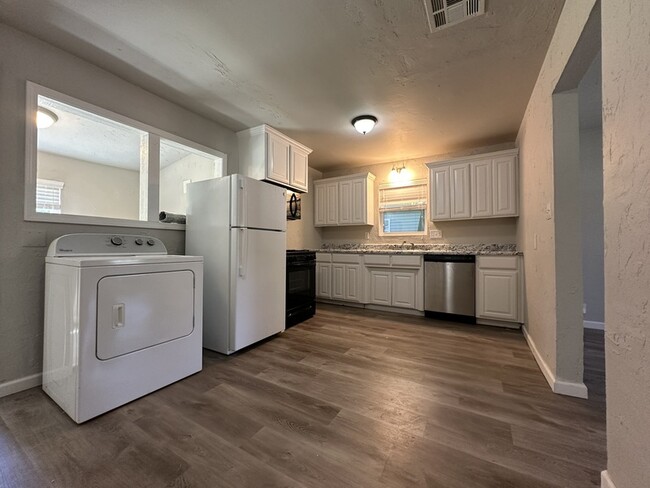 Photo - 3208 NW 30th St