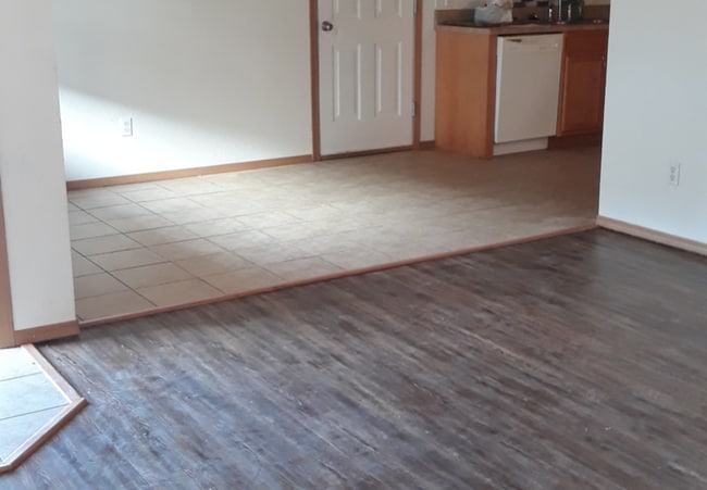 Photo - 2021 Plum Creek Ln