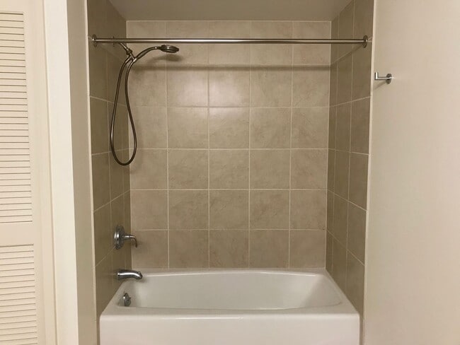 Photo - Convenient Kakaako living! 1/1/1 Unit 3007