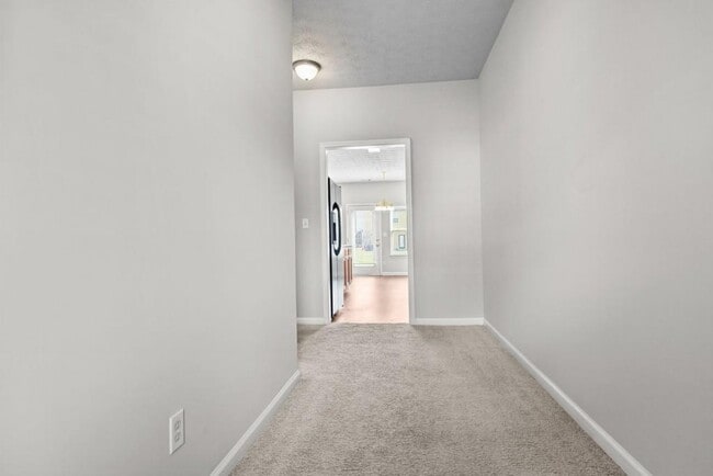 Photo - 45 Providence Oak Ct SE