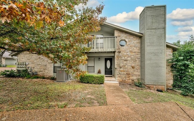 Photo - 4404 Travis Country Cir Unidad E4