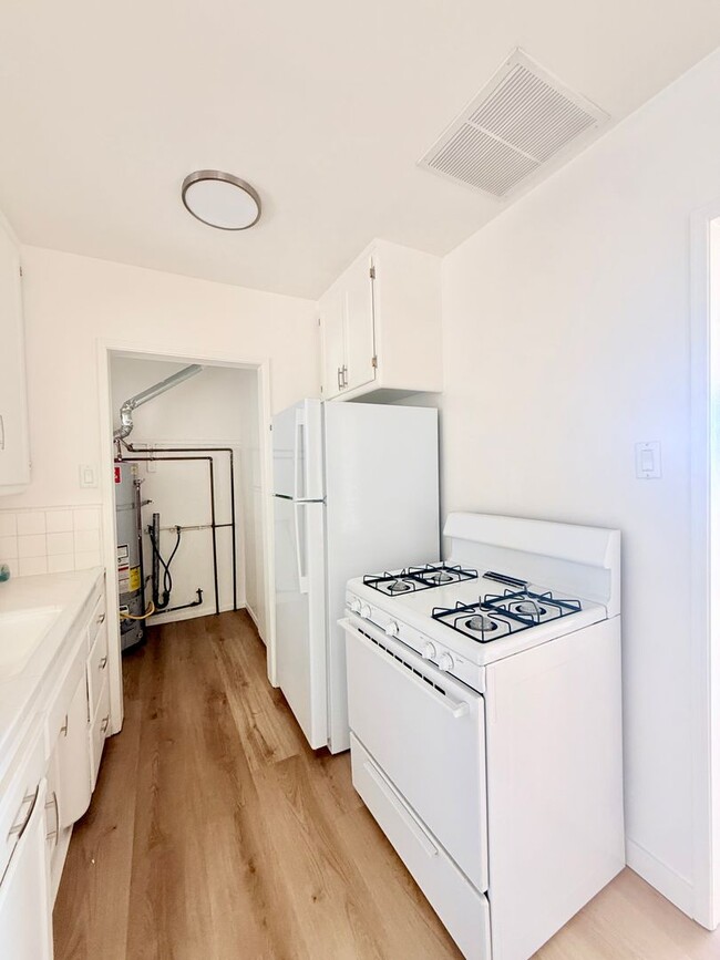 Photo - 3-515-514 Avenue C Unit 515 1/4