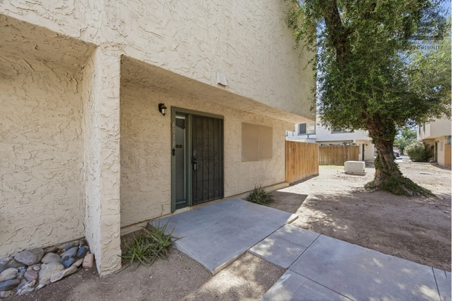 Photo - 2Bed/1.5Bath Townhouse at Olive Ave/63rd Ave! Ready for Immediate Move-In!