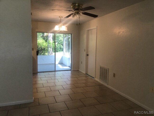 Photo - 209 S Washington St House