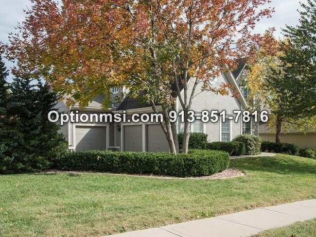 Photo - Close to Olathe East Highschool!