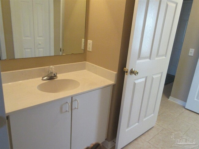 Photo - 301 Loveland Cir