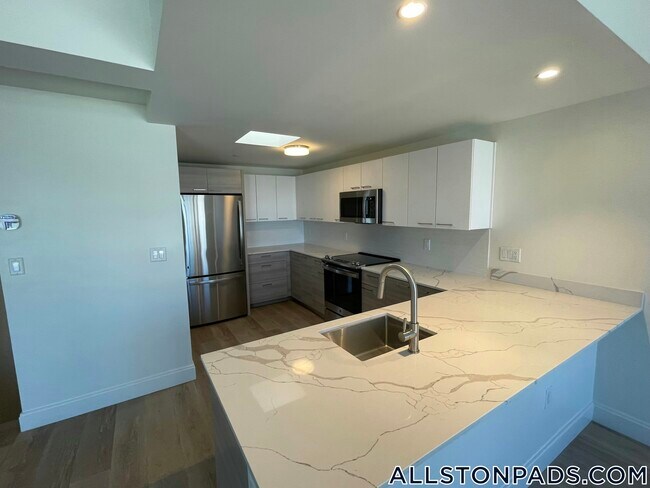 Photo - 1079 Commonwealth Ave Unit 518