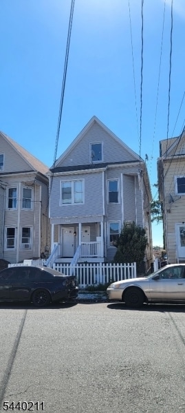 Building Photo - 557 Jackson Ave