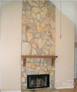 Photo - 2 St Ives Dr