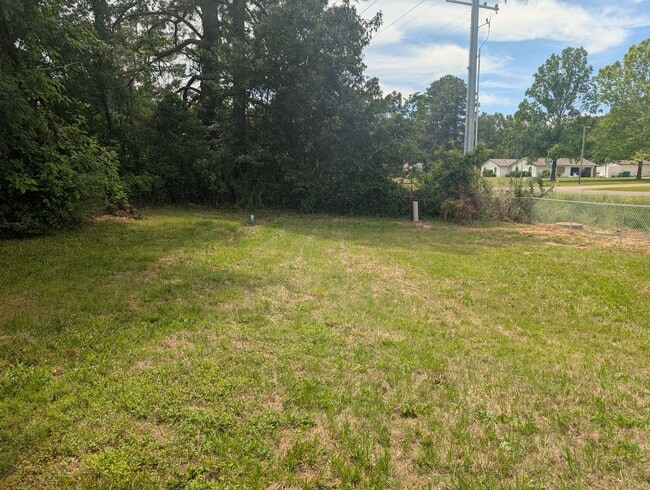 Photo - 6221-6223 Sandlin - B&B Unit 6223