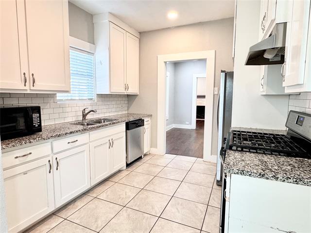 Photo - 3455 Roberts Ave