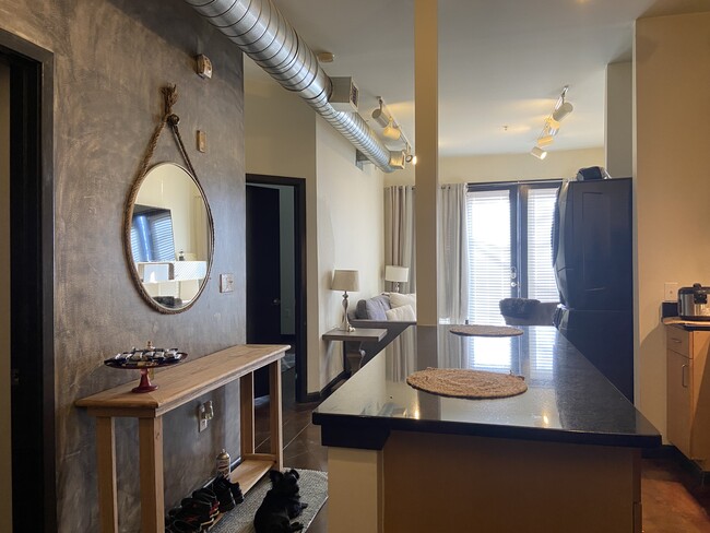 Photo - 5300 Peachtree Rd Condo Unit 0102