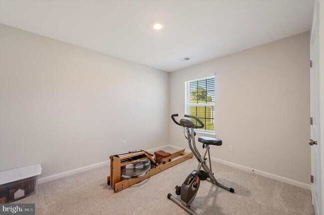 Photo - 171 Centergate Dr