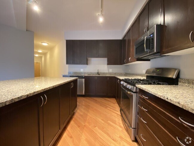 Plenty of Counter Space in Kitchen - Bucktown Station Rental