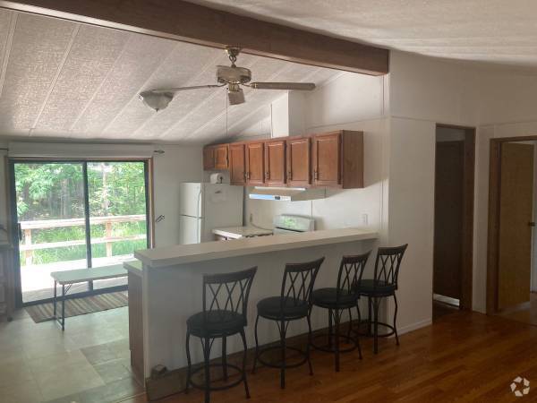 Building Photo - 2328 Woodland Church Rd Rental