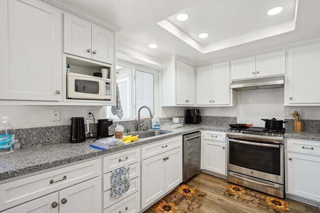 Photo - 359 Pantano Cir