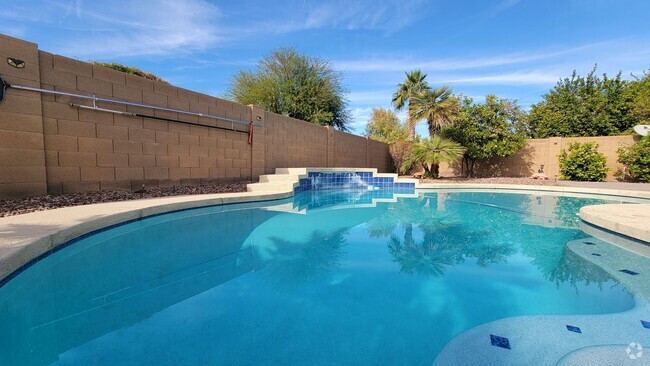 Building Photo - Gated community in Litchfield Park! SOLAR,... Rental