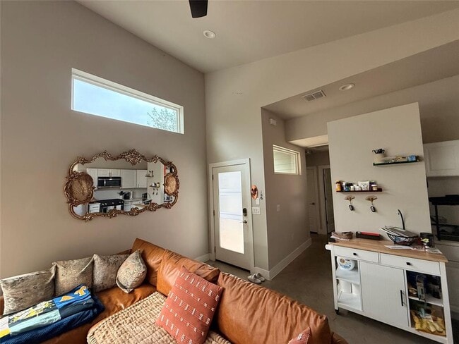 Photo - 1413 Sanchez St