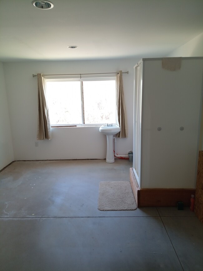 Building Photo - 200 S Pipestone Ln Rental
