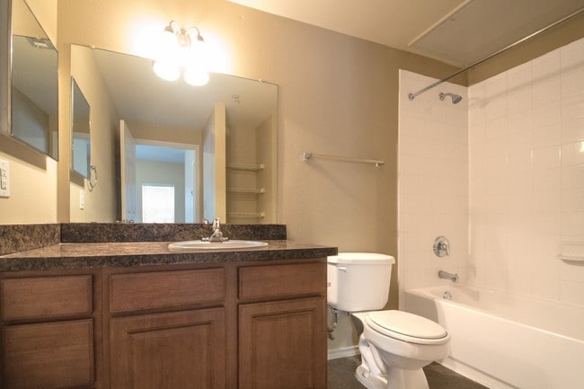 Phase 2 Apartment Home - Southgate Glen