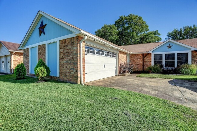 Photo - 7006 Zieglers Grove