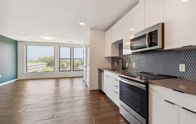 135 S Huntington Ave