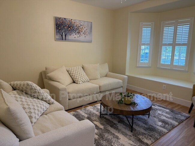 Photo - 49 E Heritage Dr