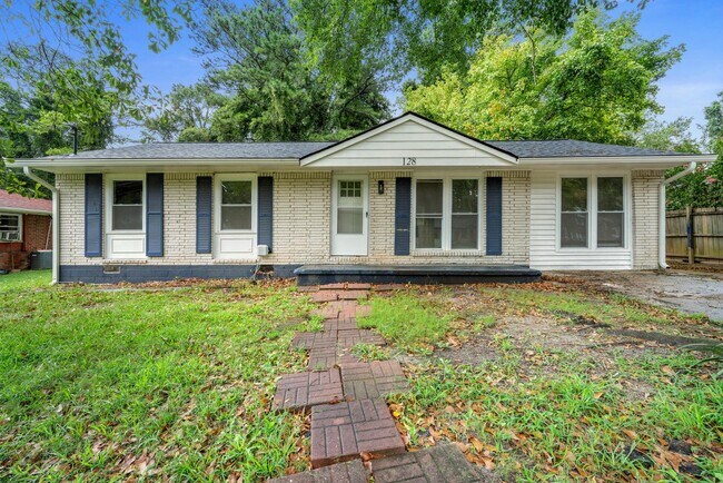 Photo - 128 Alexander Ct
