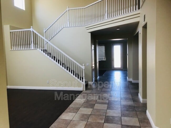 Photo - 33454 Twin Hills Way