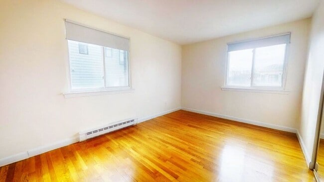 Photo - 2bed w/H + HW