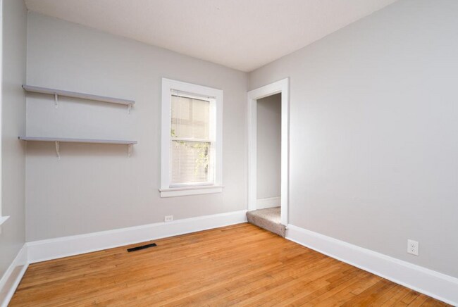 Photo - Spacious 4-Bedroom, 2-Bath Home in Northea...