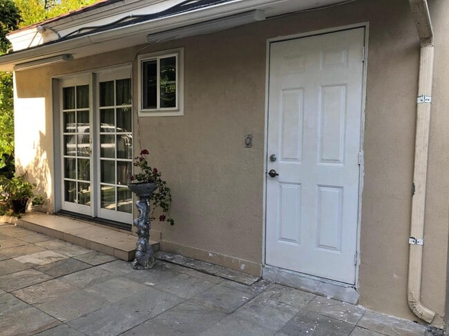 Photo - 200 S Palm Dr