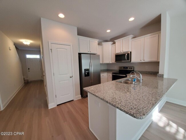 Photo - 7652 Shadow Lake Dr