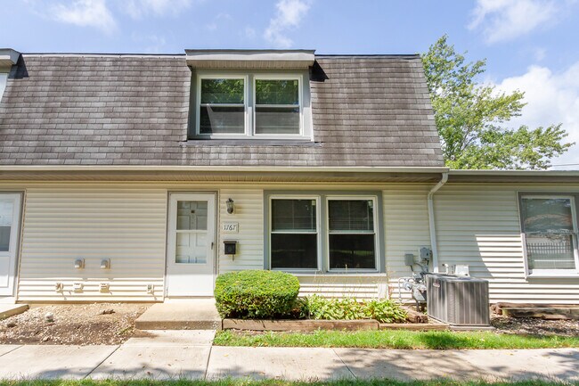 Photo - 1767 Queensbury Cir Townhome