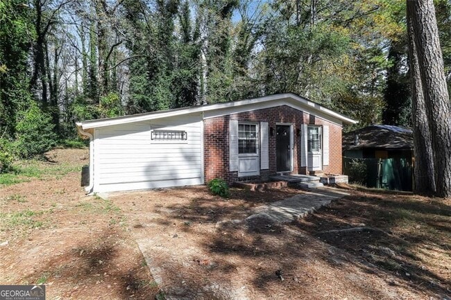 Photo - 210 Oak Dr SE