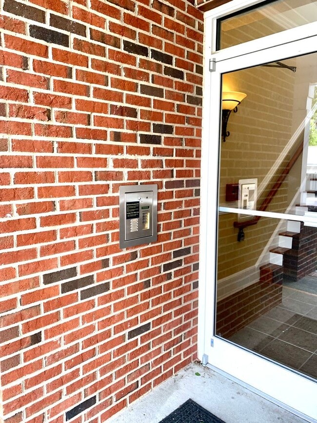 Photo - 2 Bedroom, 2 Bathroom Condo in Chapel Hill
