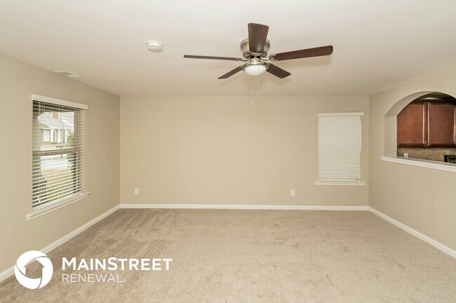 Photo - 405 Morning Mist Ln