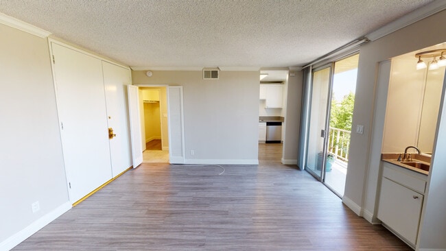 Burton Plaza Apartments